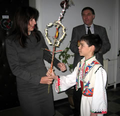 201208